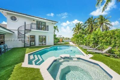Photo 2 of 6830 148th Ct in Miami - MLS A11289819
