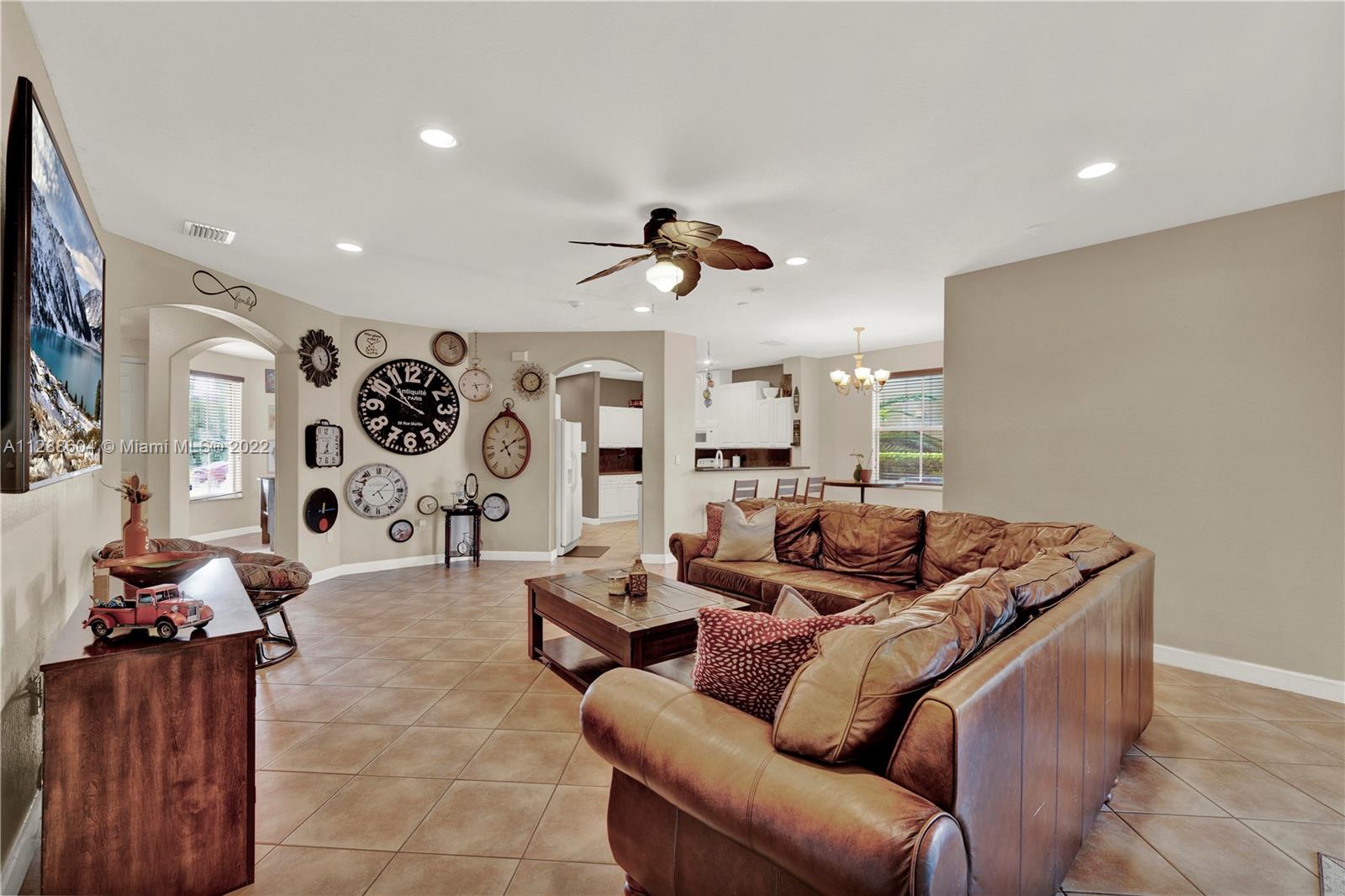 Listing Photo 8