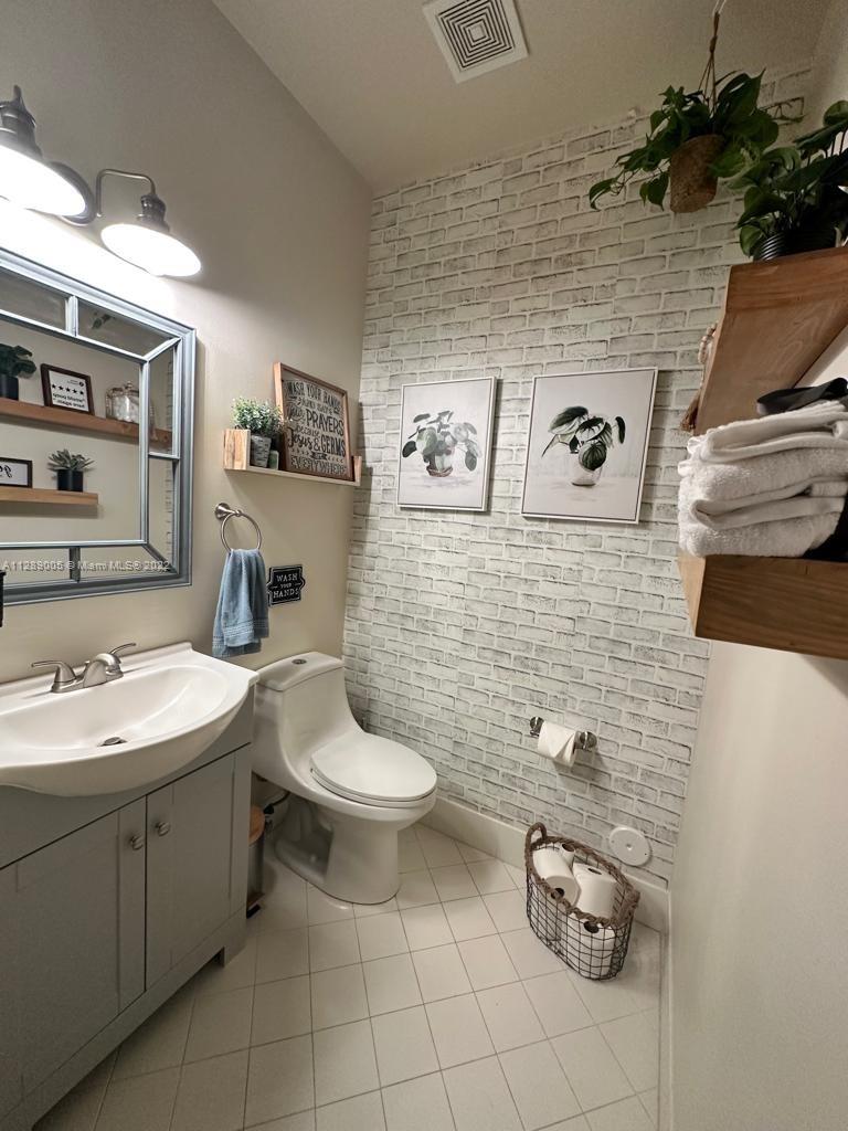 Listing Photo 26