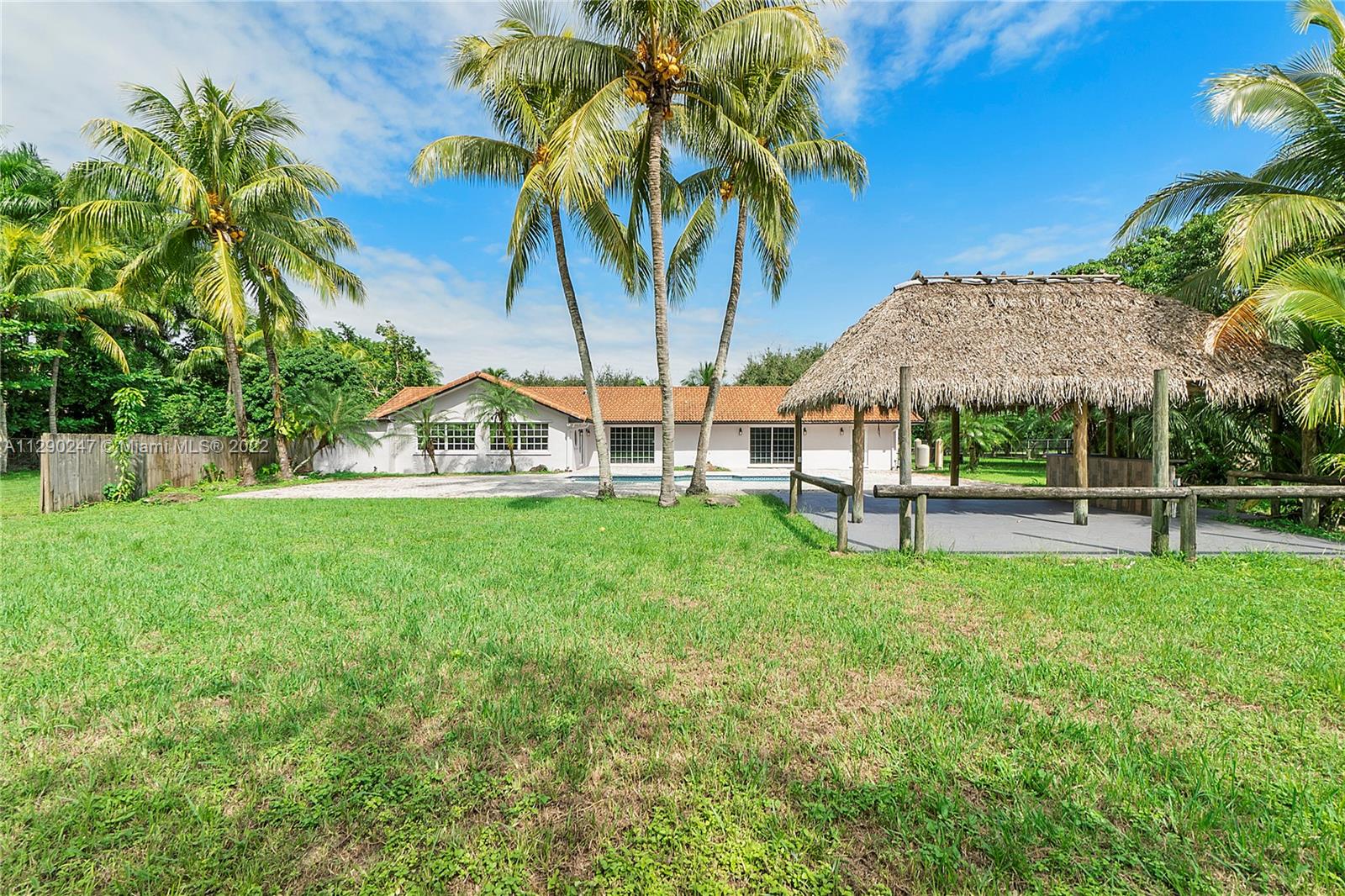 Listing Photo 12