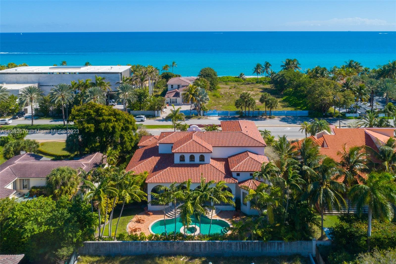 Photo 2 of 410 Ocean Blvd in Golden Beach - MLS A11282670