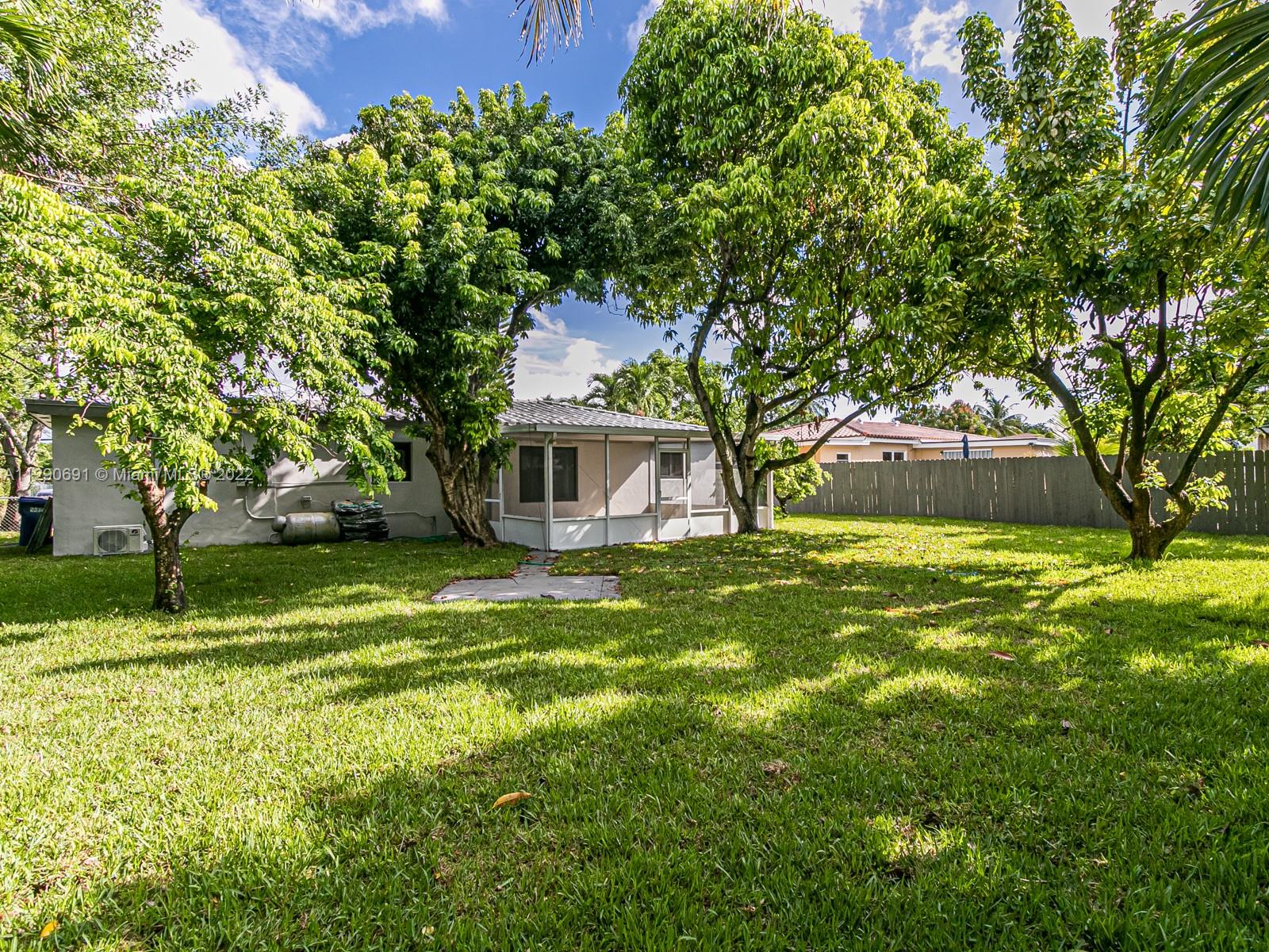 Listing Photo 18