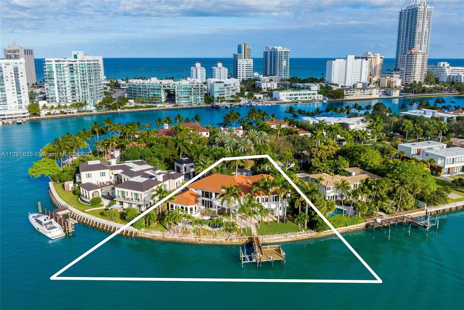 Allison Island Homes