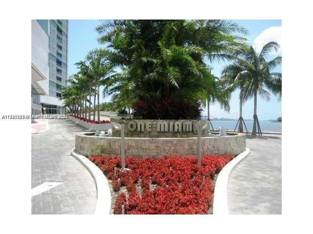 Great Unit in One Miami East. New carpet. 5 star Amenities. It includes: 2 swimming pools, jacuzzi, 2 party rooms, 2 fitness centers, 2 lounge rooms, convenience store and 24 hrs. security, valet and concierge.  Centrally located within walking distance to Mary Brickell Village, Arena, Performance Center, Bayside and minutes to Key Biscayne, South Beach, Grove, Gables, Design District, Wynwood and Miami Int. Airport.  New A/C unit. New carpet all over the unit. PLEASE SEE BROKERS REMARKS TO REQUEST SHOWINGS AND EMAIL WHERE TO SEND OFFER.  Unit is tenant occupied till Jan 2nd 2024. paying $2750 monthly. READ BROKERS REMARKS FOR SHOWINGS!!! SHOWASSISTANT DONT GIVE YOU ACCESS!!