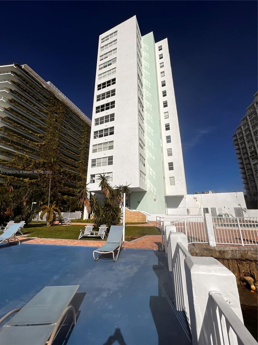 1250  West Ave #3H For Sale A11292375, FL