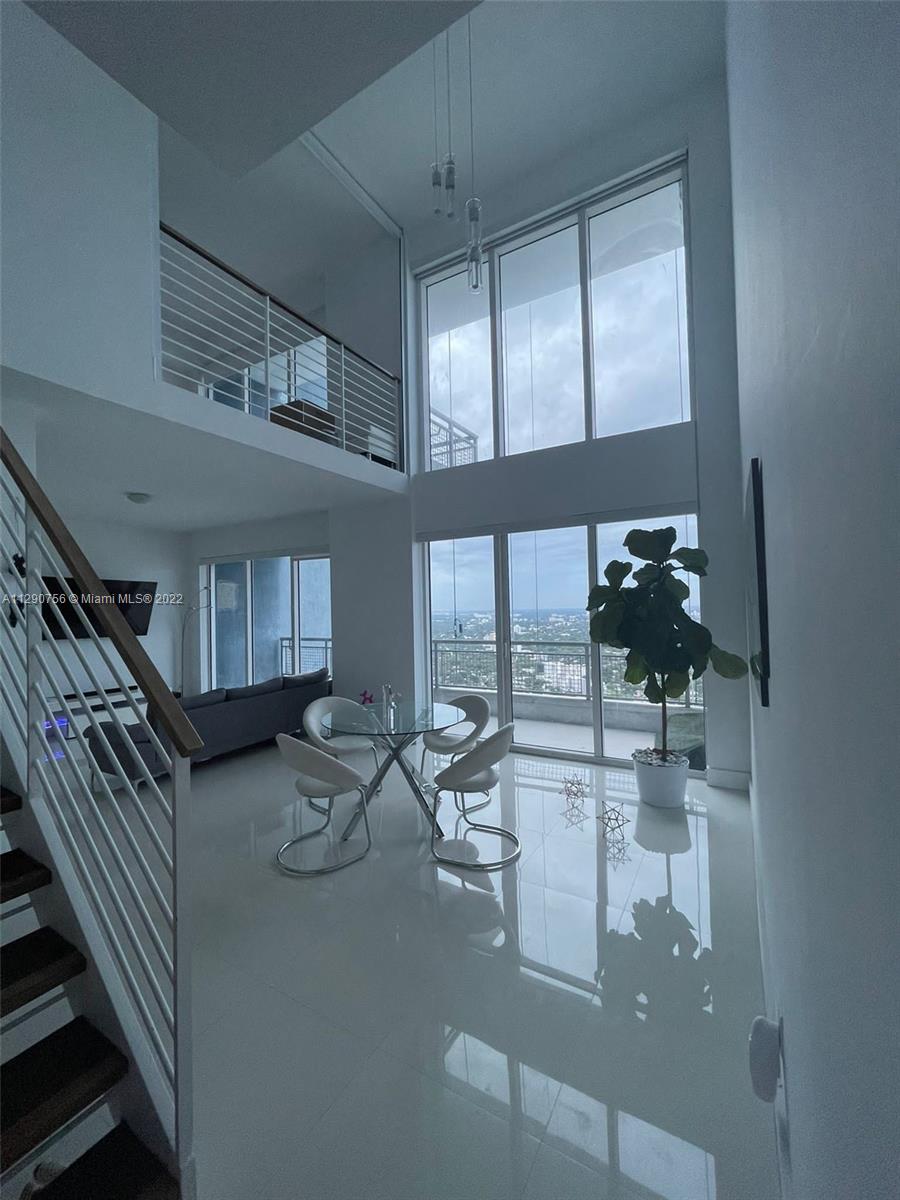 Photo 2 of Infinity At Brickell in Miami - MLS A11290756