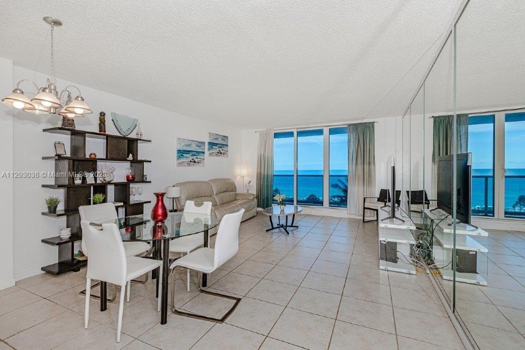 2301  Collins Ave #824 For Sale A11293038, FL