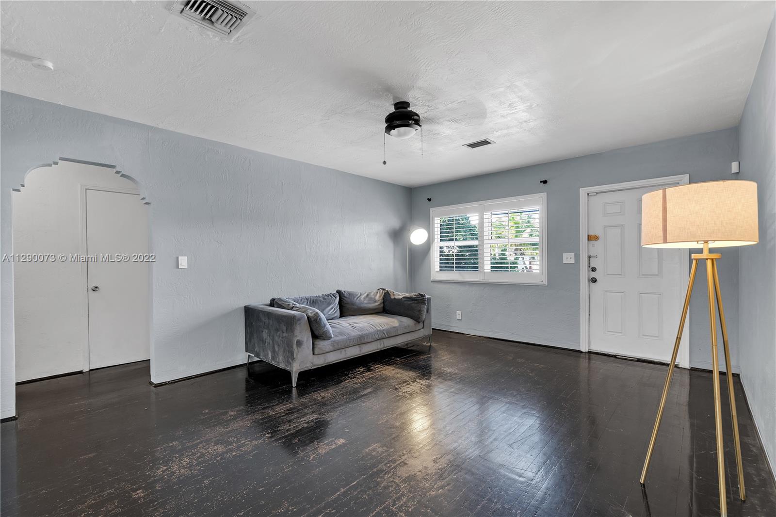 Listing Photo 10