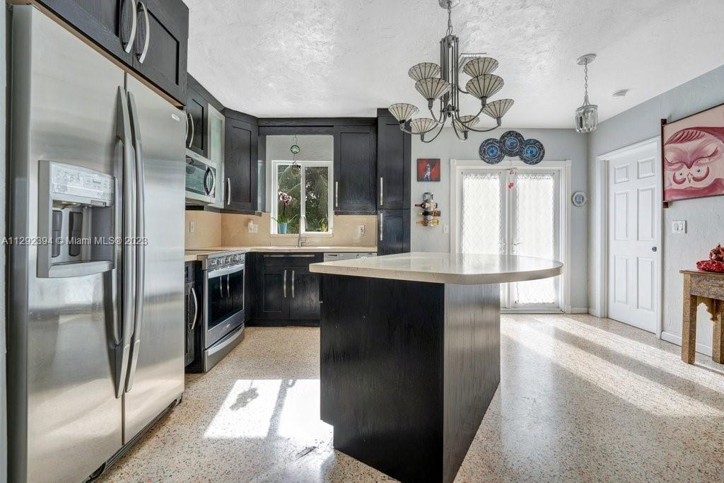 Photo 2 of 15020 S Biscayne River Dr in Miami - MLS A11292394