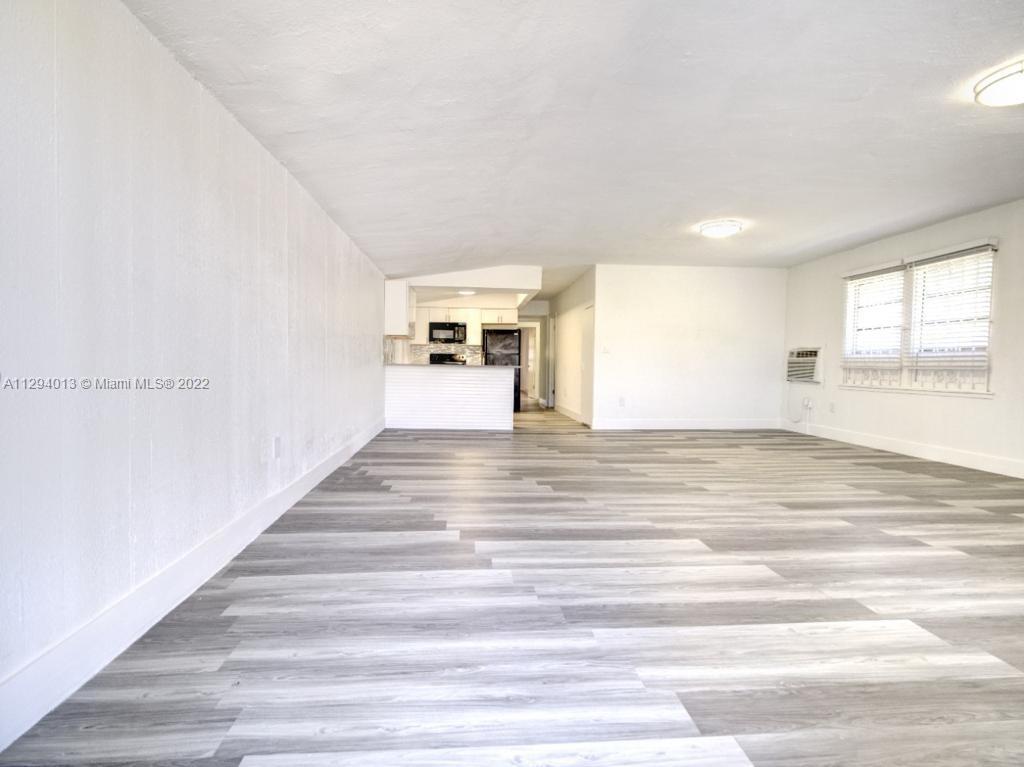 1132 NW 39th St  For Sale A11294013, FL
