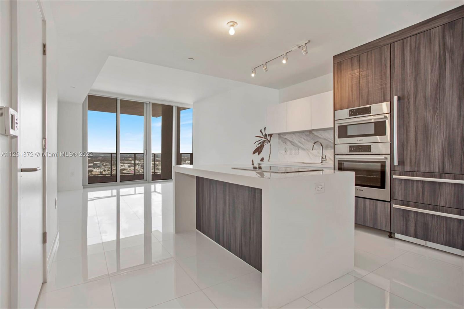 851 NE 1st Ave 4100, Miami, FL 33132