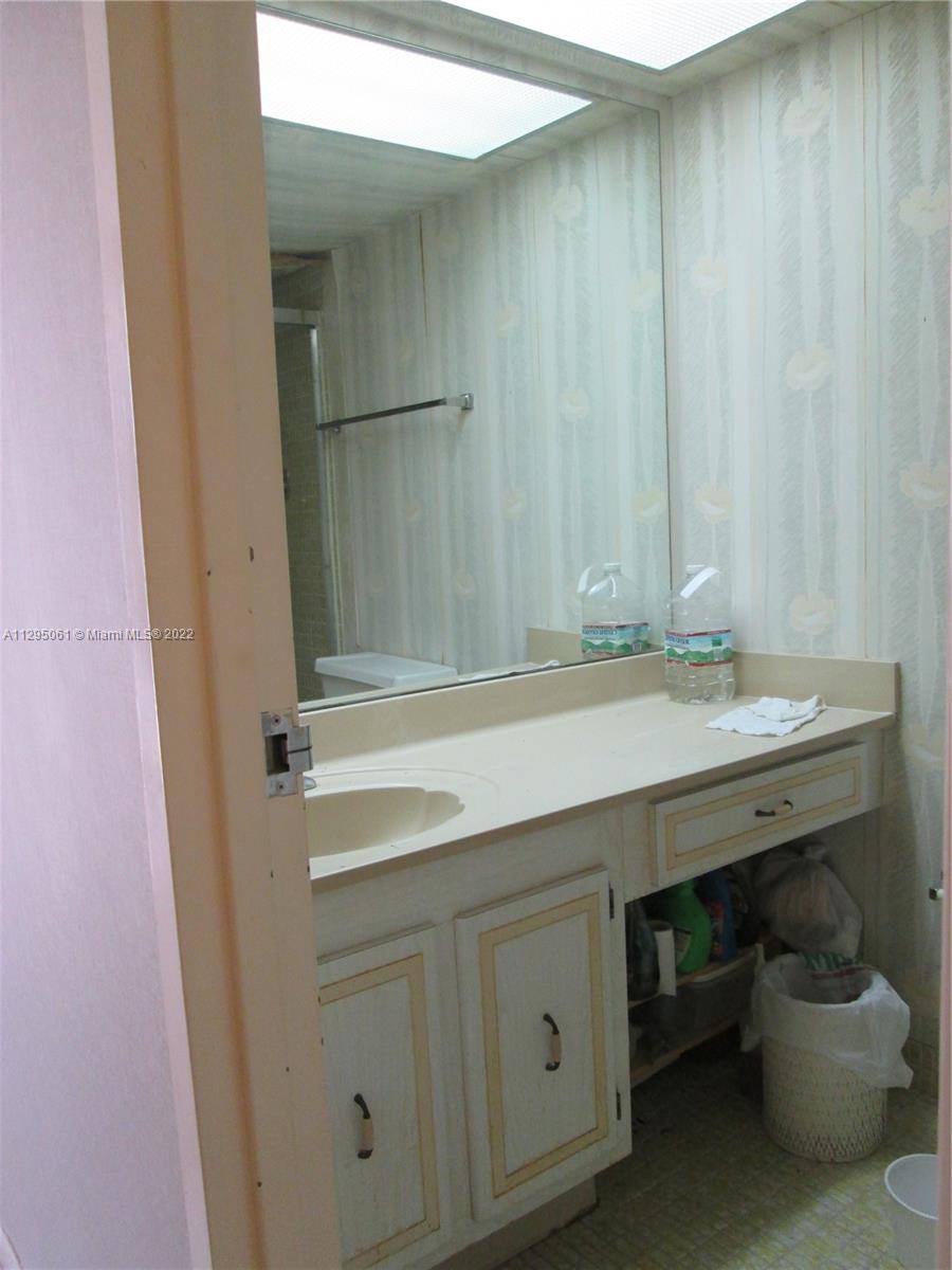 Listing Photo 14