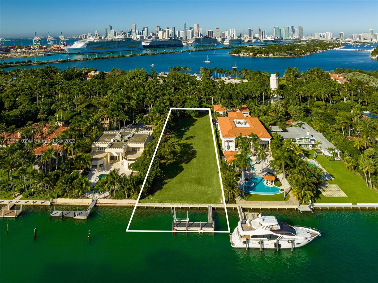 36  Star Island Dr  For Sale A11295102, FL