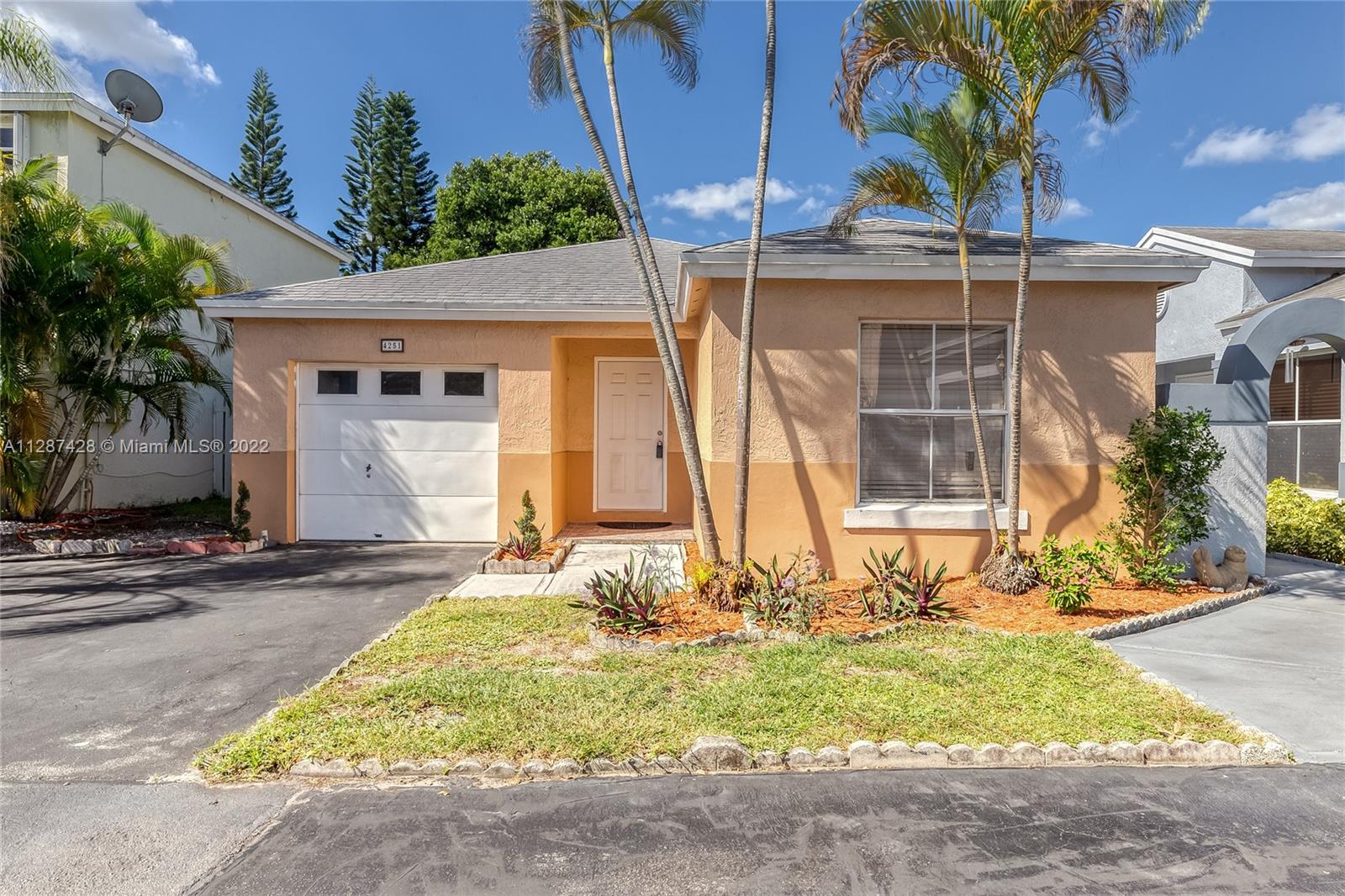 4251 SW 72nd Way  For Sale A11287428, FL