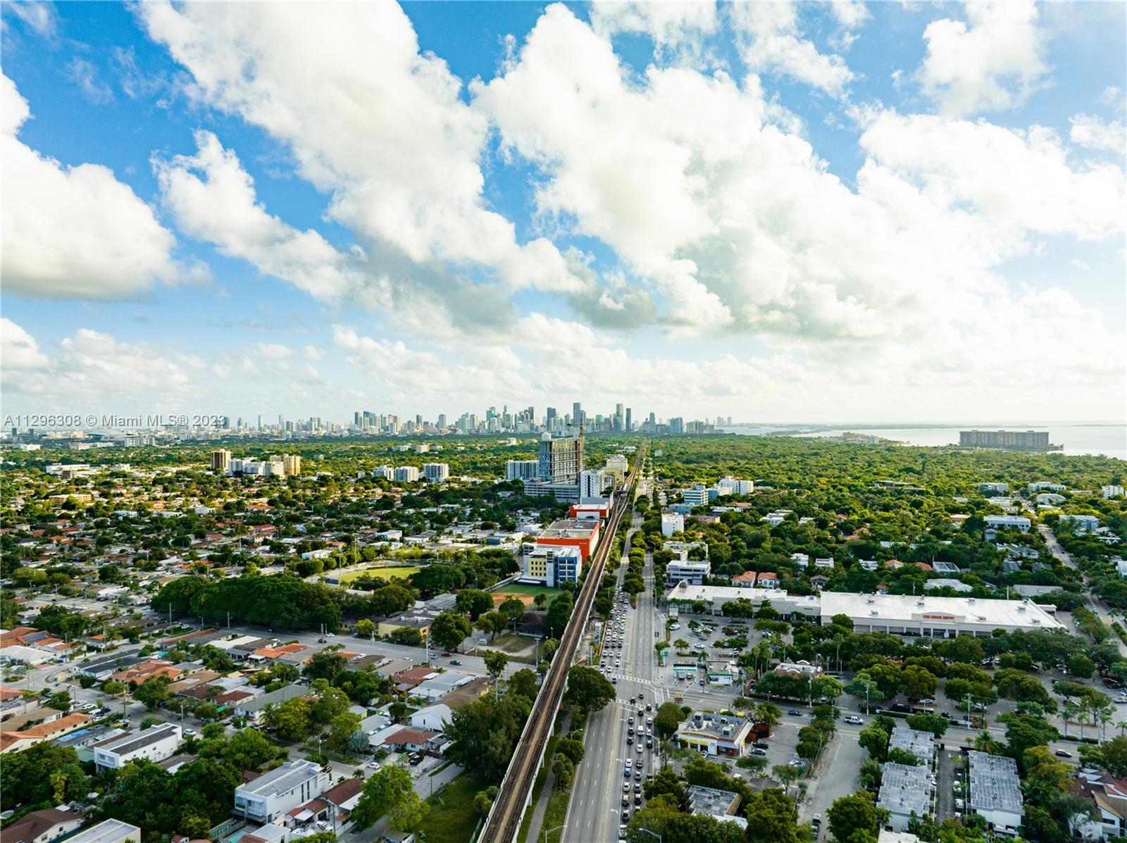 10 minutes from Brickell Avenue