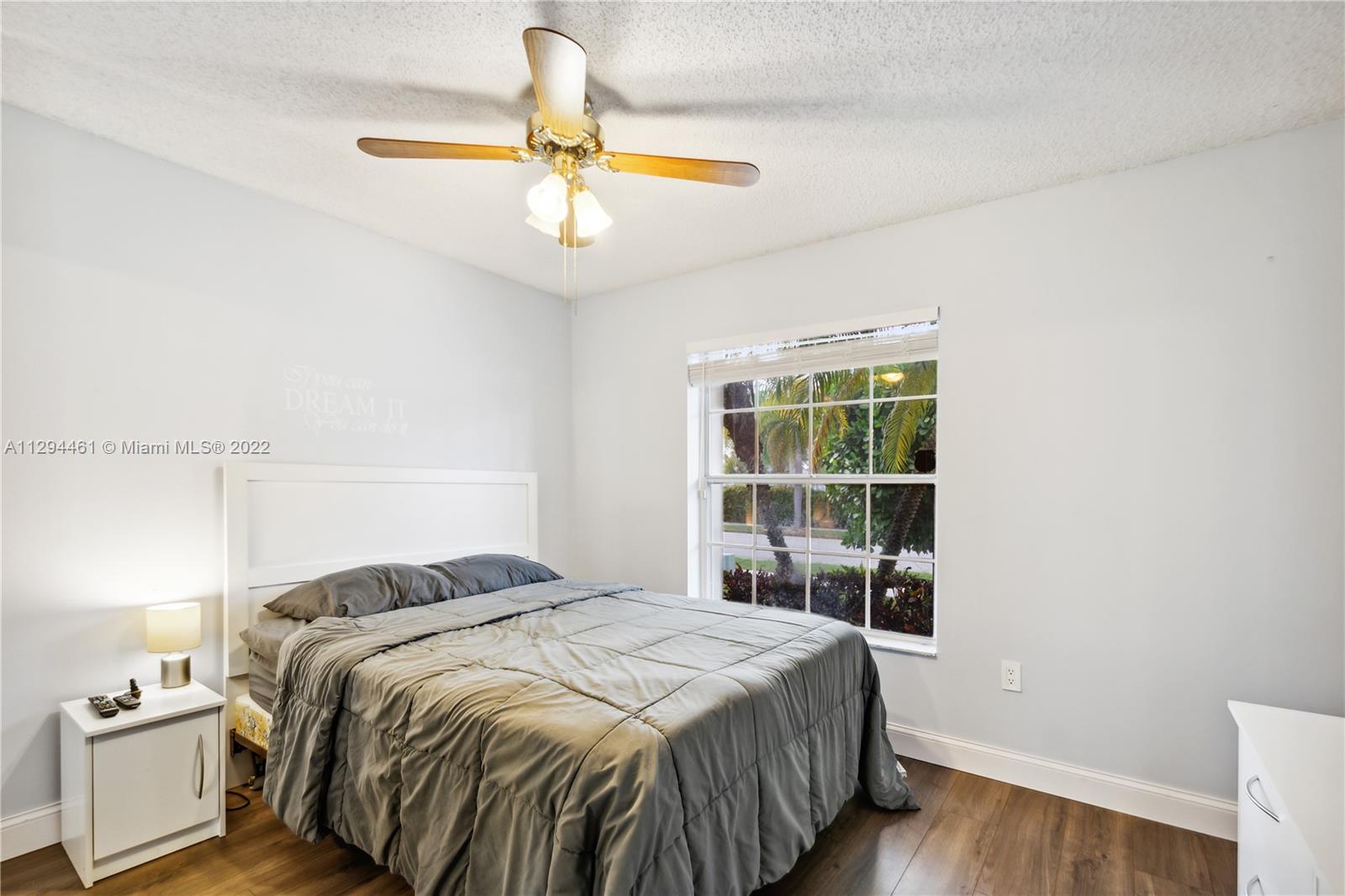 Listing Photo 14