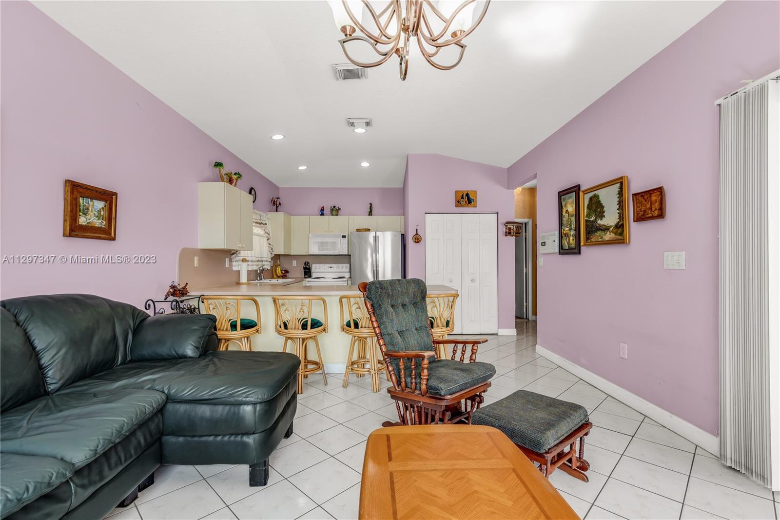 Listing Photo 14