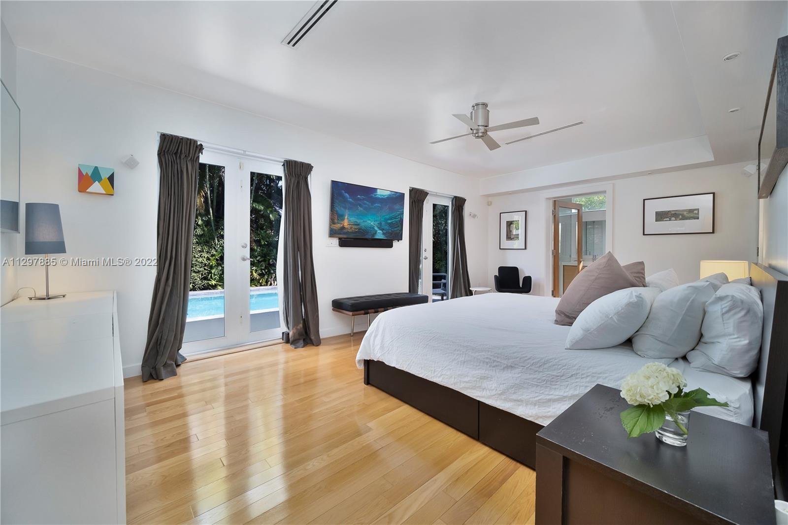 Listing Photo 10