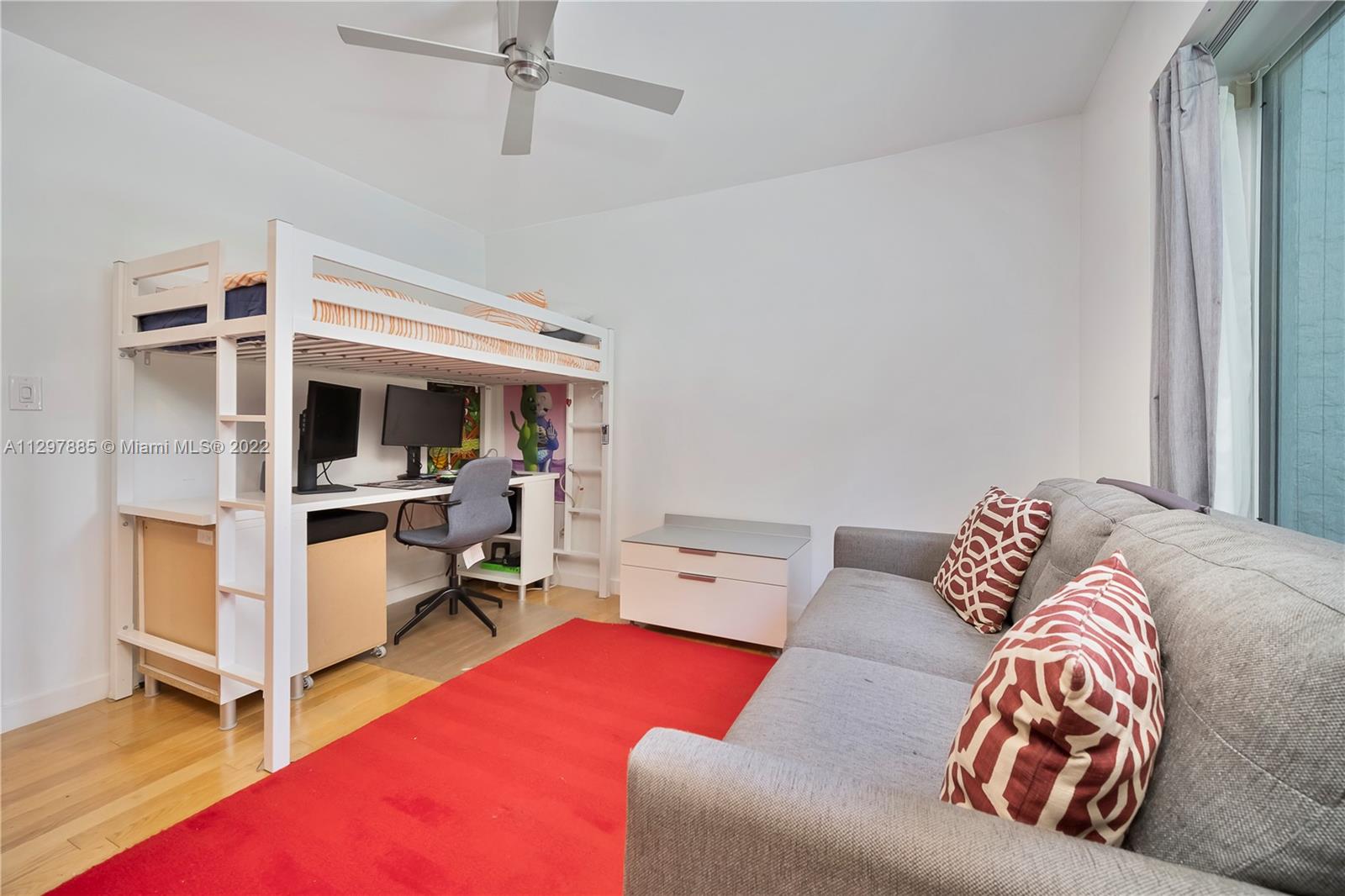Listing Photo 15