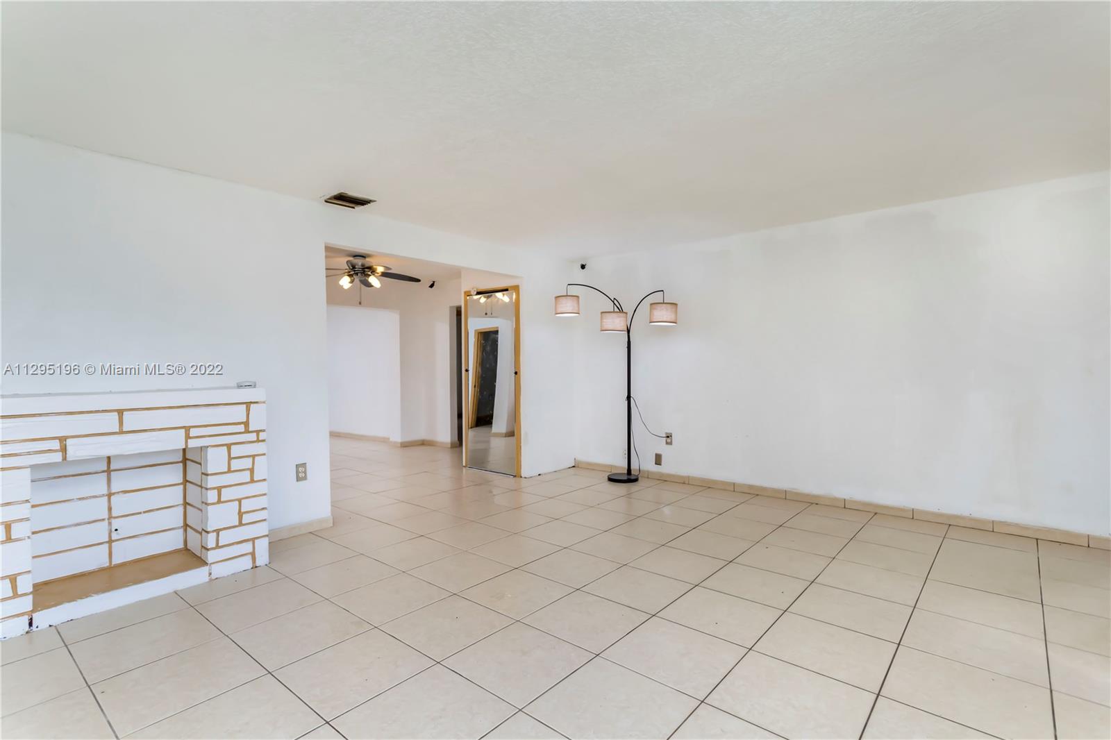 Listing Photo 9