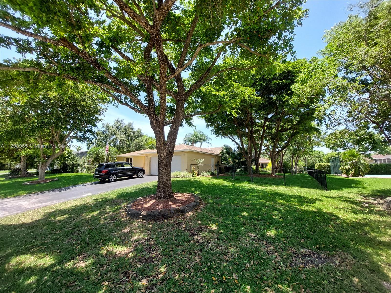Listing Photo 0