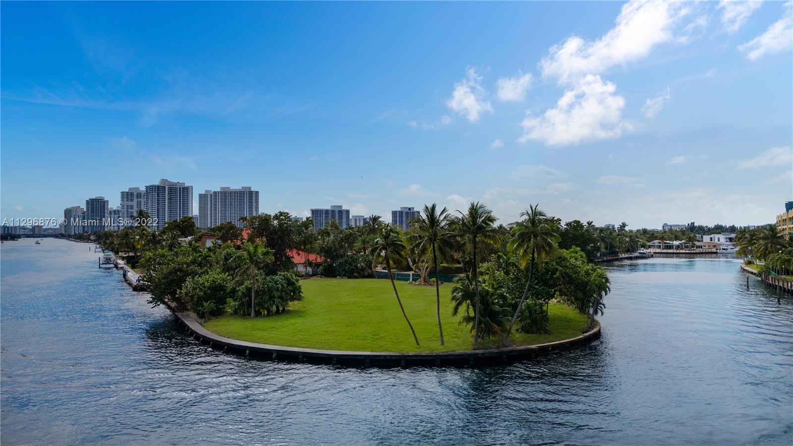 501  Palm Dr  For Sale A11296876, FL