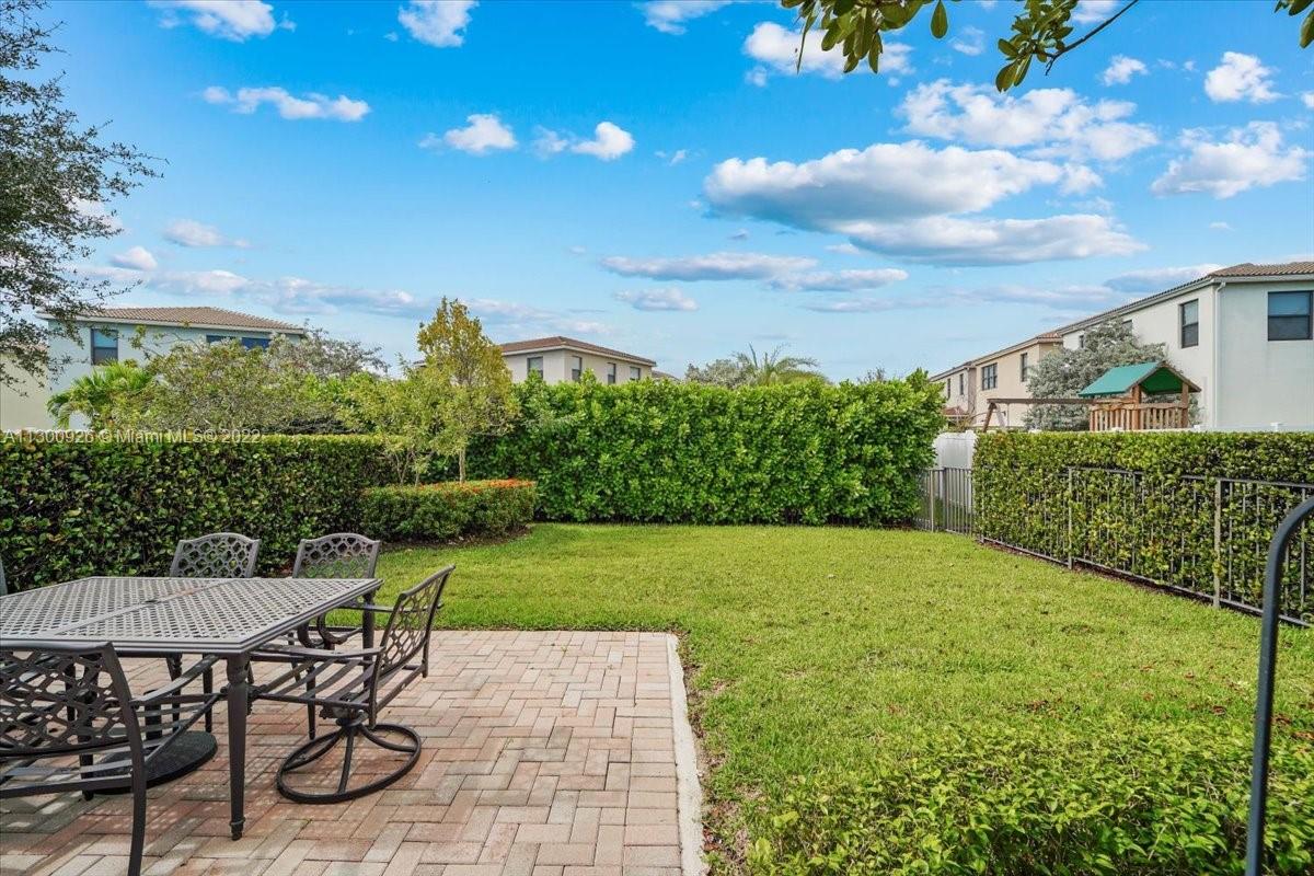 Listing Photo 18