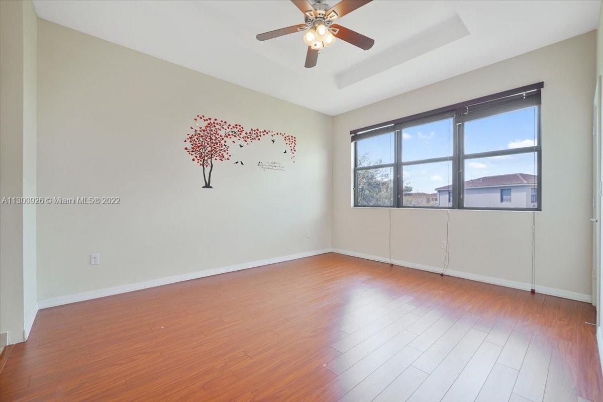 Listing Photo 23