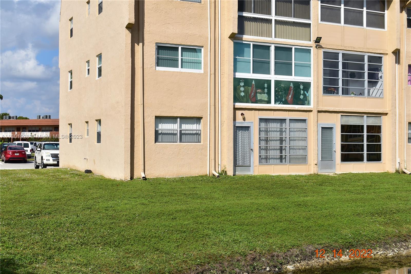 First floor corner unit