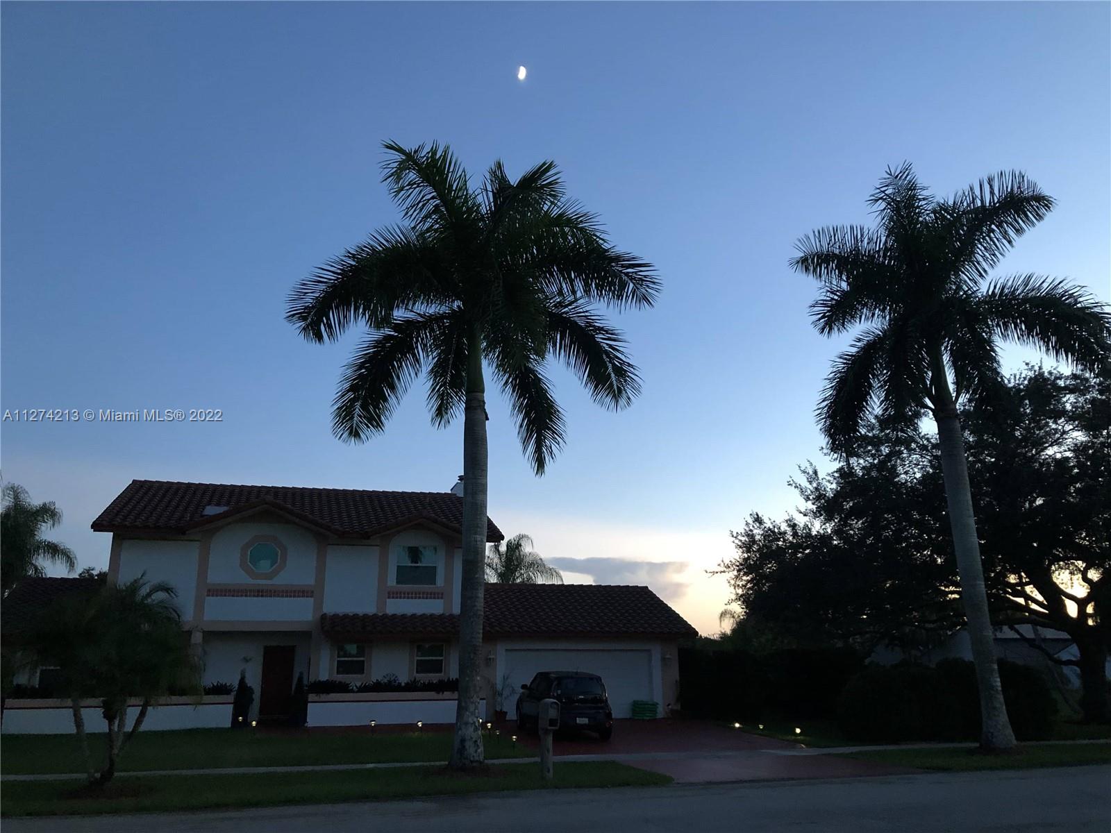  Beautiful view of the moon from the front and back of the house!