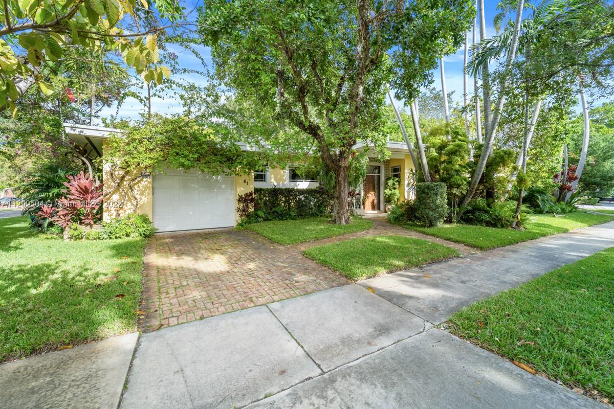 **SPECTACULAR CORNER LOT HOME AT HIGH-DEMAND BAY HEIGHTS/COCONUT GROVE** WONDERFUL FLOOR PLAN WITH SPACIOUS AREAS. 3 LARGE BEDROOMS. 2 FULL BATHROOMS. BRAND NEW 2022 ROOF. GREAT BACKYARD WITH MATURE OAKS AND LUSH LANDSCAPING. LOTS OF NATURAL LIGHT. SPACIOUS LIVING, FORMAL DINING ROOM, LARGE KITCHEN AREA. 1 GARAGE + LAUNDRY ROOM. CHARMING FRONT APPEAL AT QUIET SAMANA DRIVE. PLENTY OF DRIVEWAY FOR ADDITIONAL PARKING. PRIVATE 24 HOURS SECURITY COMMUNITY. WALKING DISTANCE TO VIZCAYA MUSEUM AND GARDENS. **IMPECCABLY MAINTAINED**