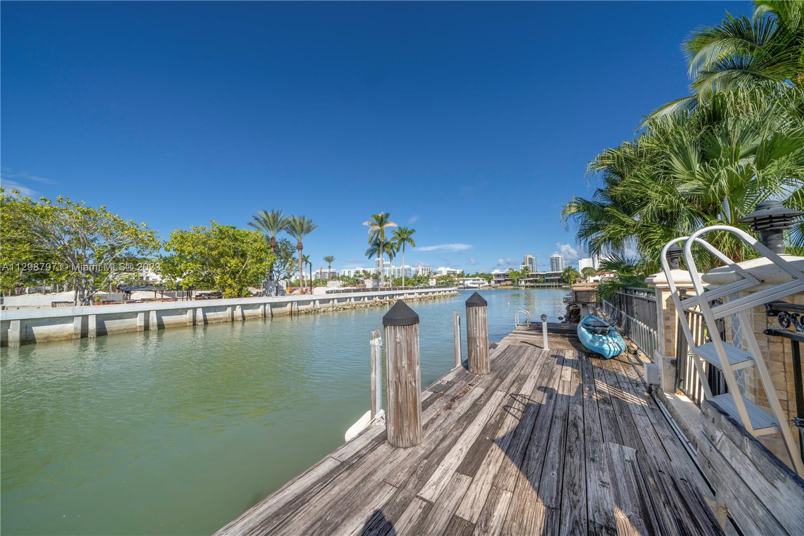 6465  Pine Tree Drive Cir  For Sale A11298797, FL