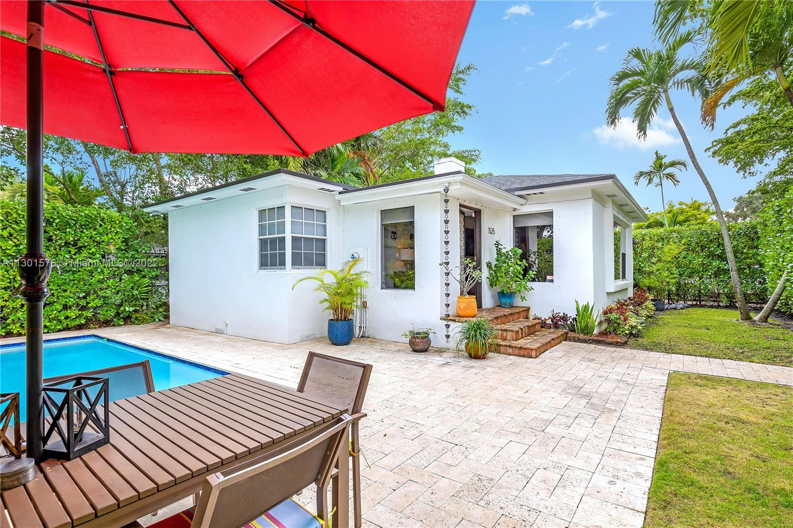 LUXURY HOME IN THE HEART OF MIAMI!
Beautifully renovated 3 bed/2.5 bath corner lot home. On one of the best and widest streets in the area the historic 13th Ave. Great location in a family oriented neighborhood. Walking distance to Brickell,  Downtown, Coral Gables and Coconut Grove. Very close to Key Biscayne and the beaches. 10 minutes away from airport. This amazing home offers an open concept layout with eat in kitchen. Large Saltwater pool in front yard and porch in backyard. Three bedroom split floorplan with rear master bedroom facing back porch for extra privacy.
Don't miss the opportunity to make this amazing house your home.
Tenant just left, so it is easy to show now....