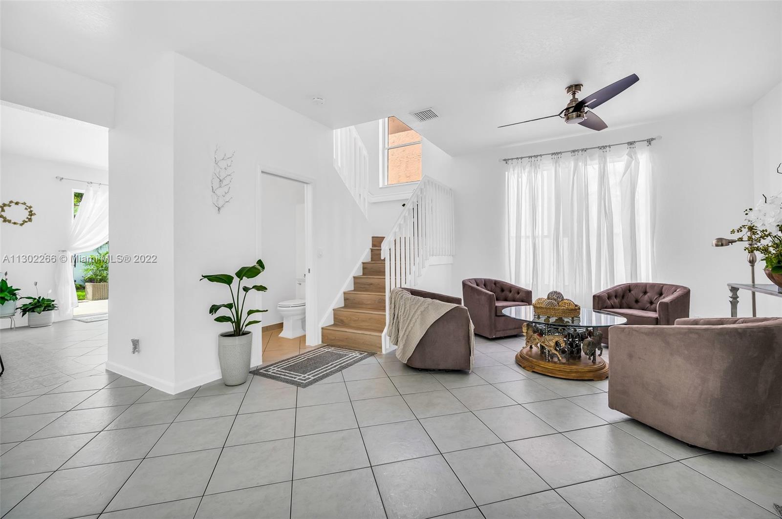 Listing Photo 10