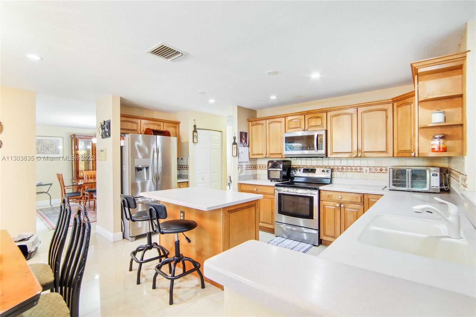 Listing Photo 5
