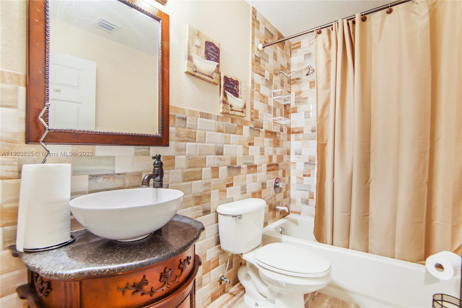 Listing Photo 7