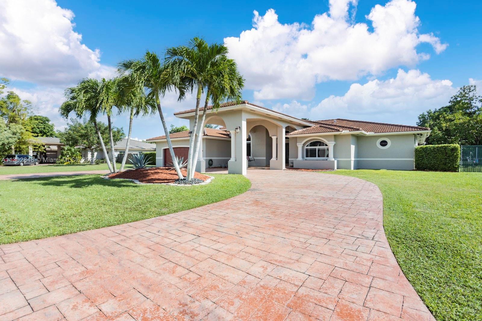 17121 SW 92nd Ct  For Sale A11302848, FL