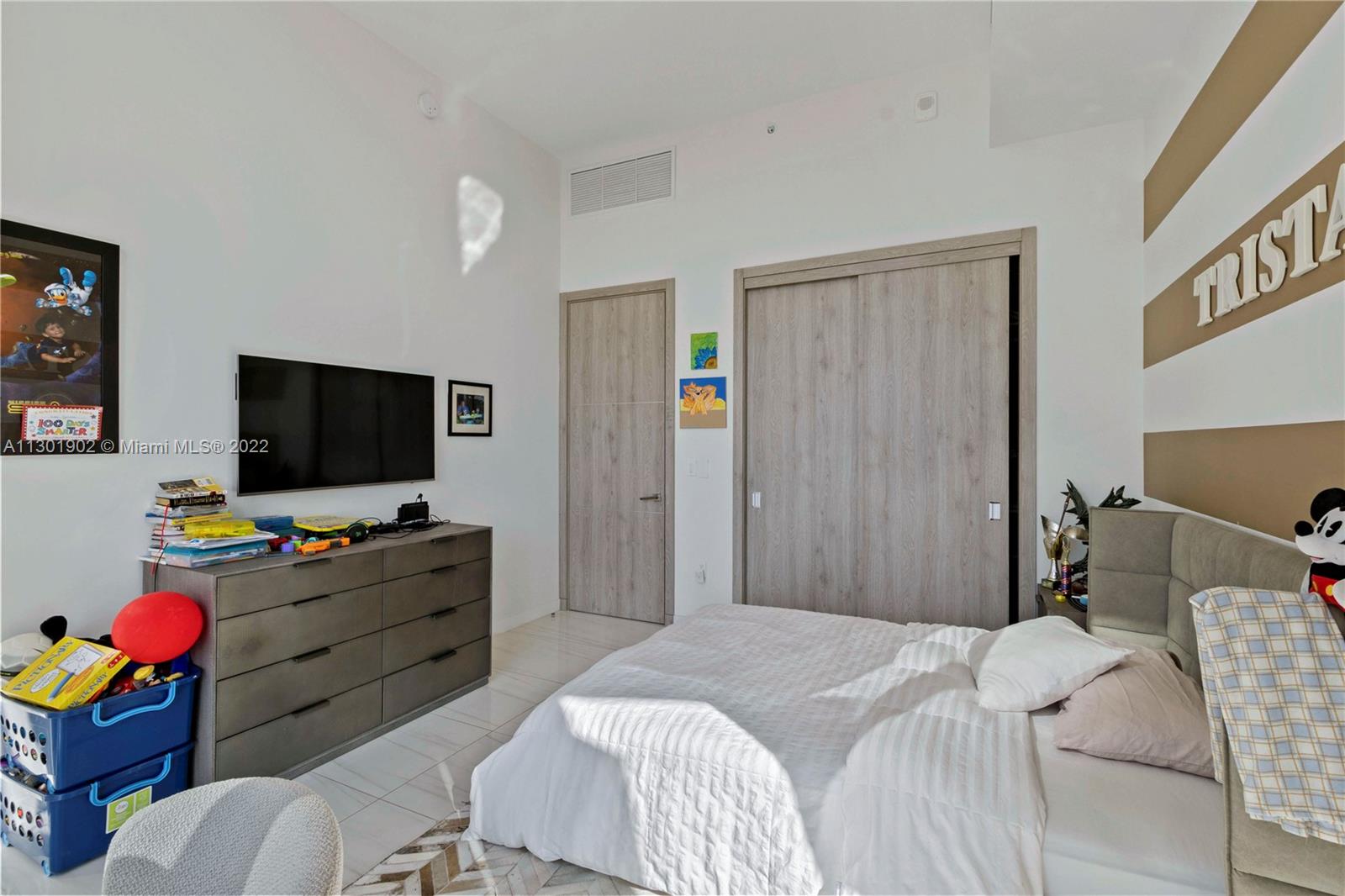 2nd Bedroom