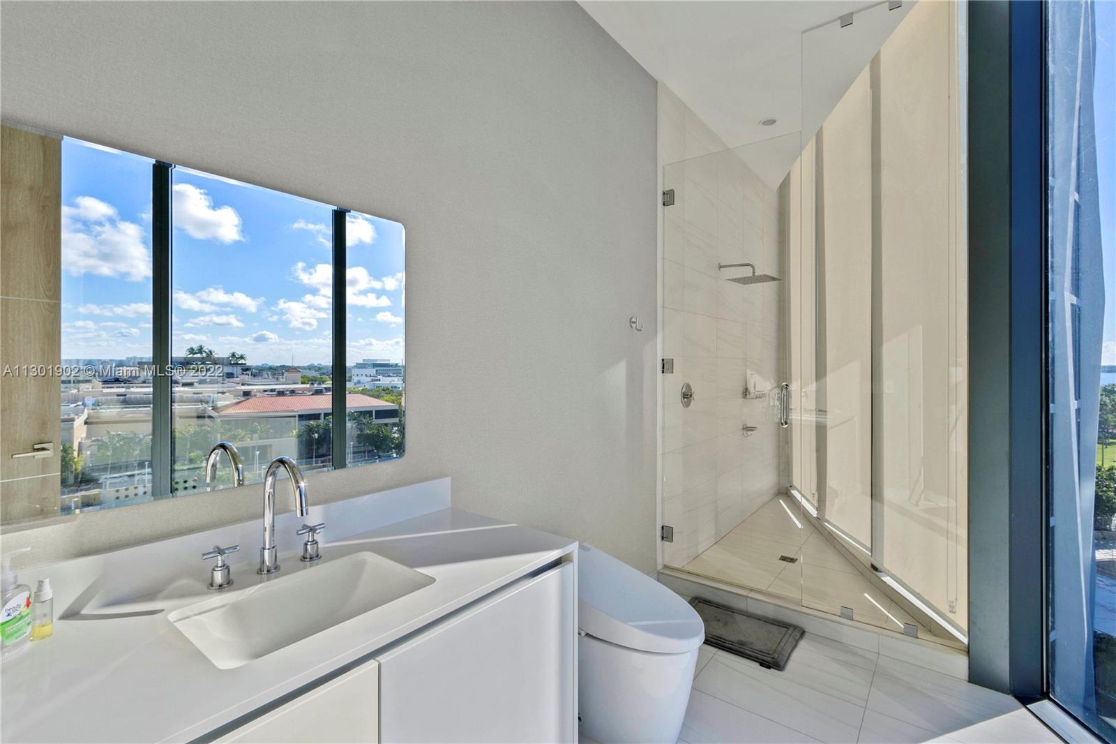 2nd Bedroom's Bathroom