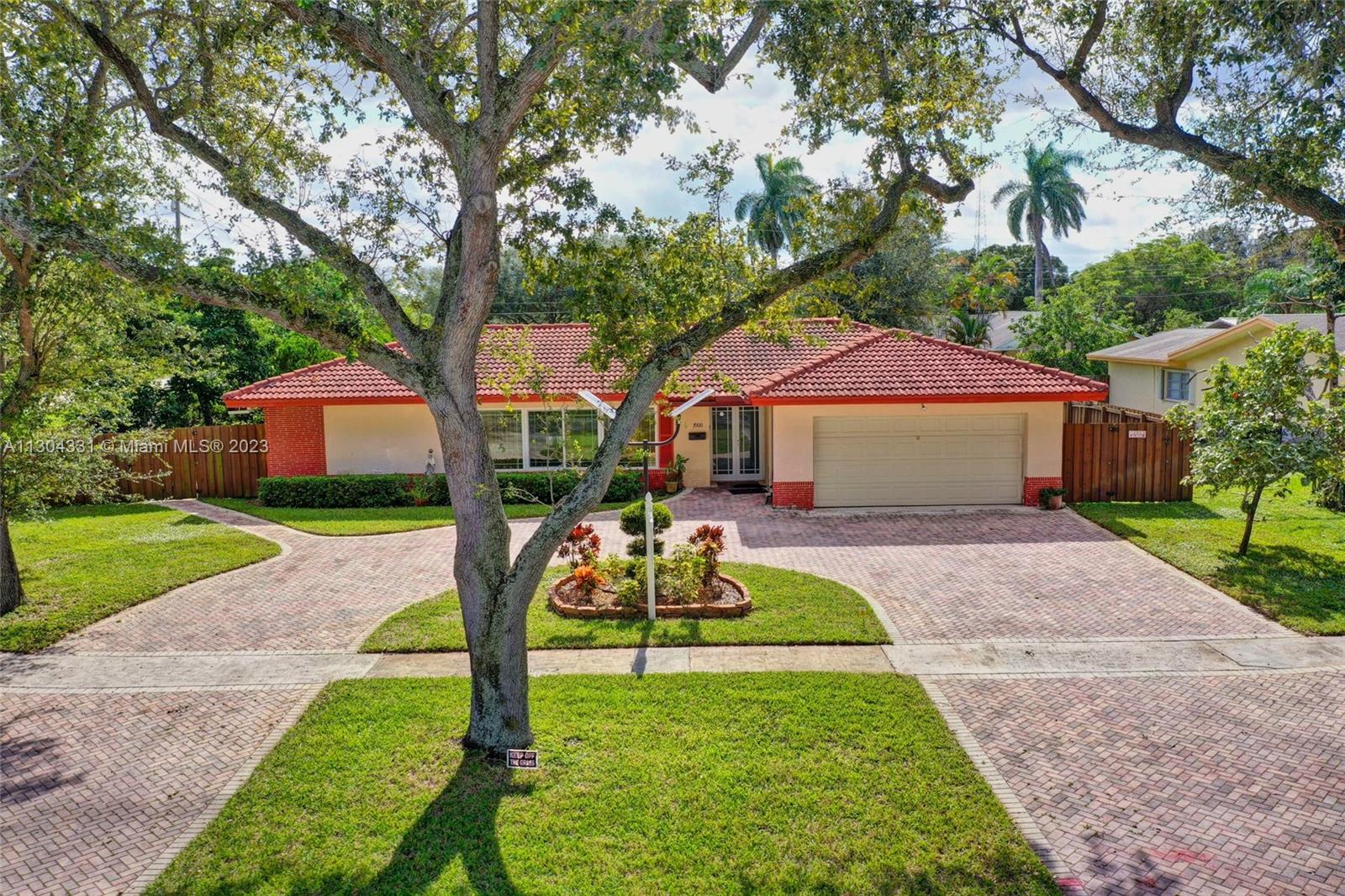 7000 Plantation Rd, Plantation, FL 33317