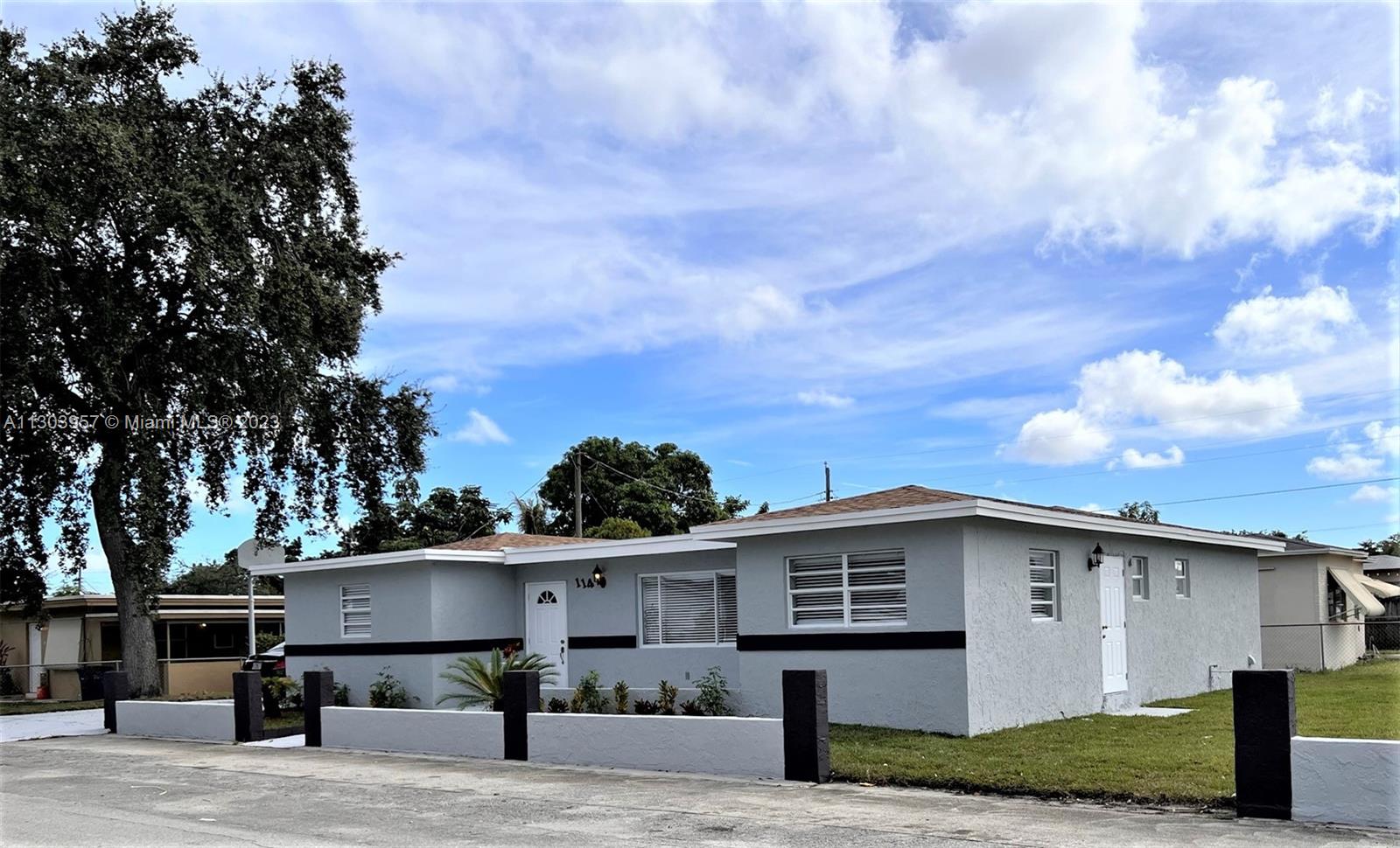 114 NW 8th Ave  For Sale A11303957, FL