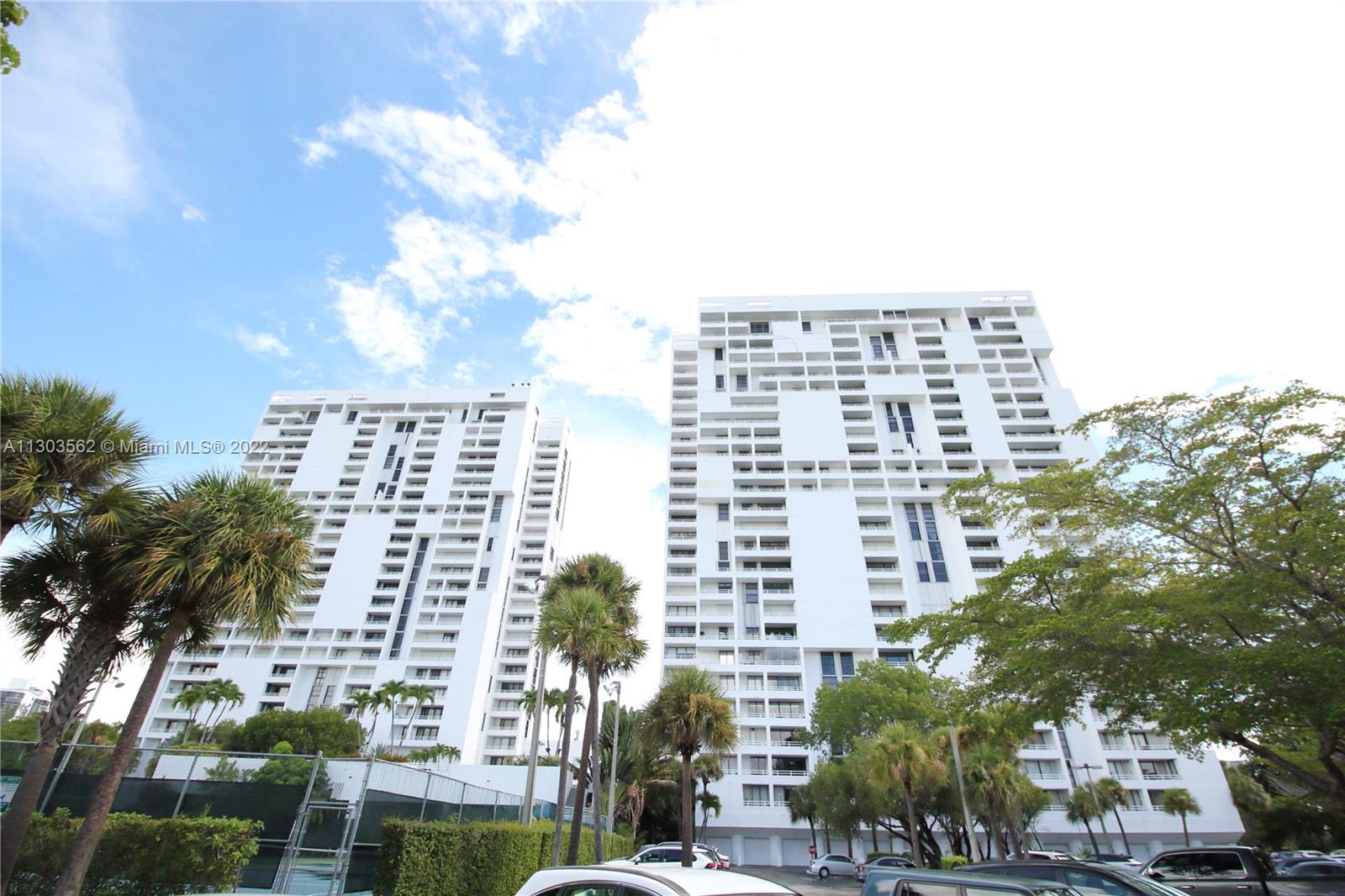 20355 NE 34th Ct #922 For Sale A11303562, FL