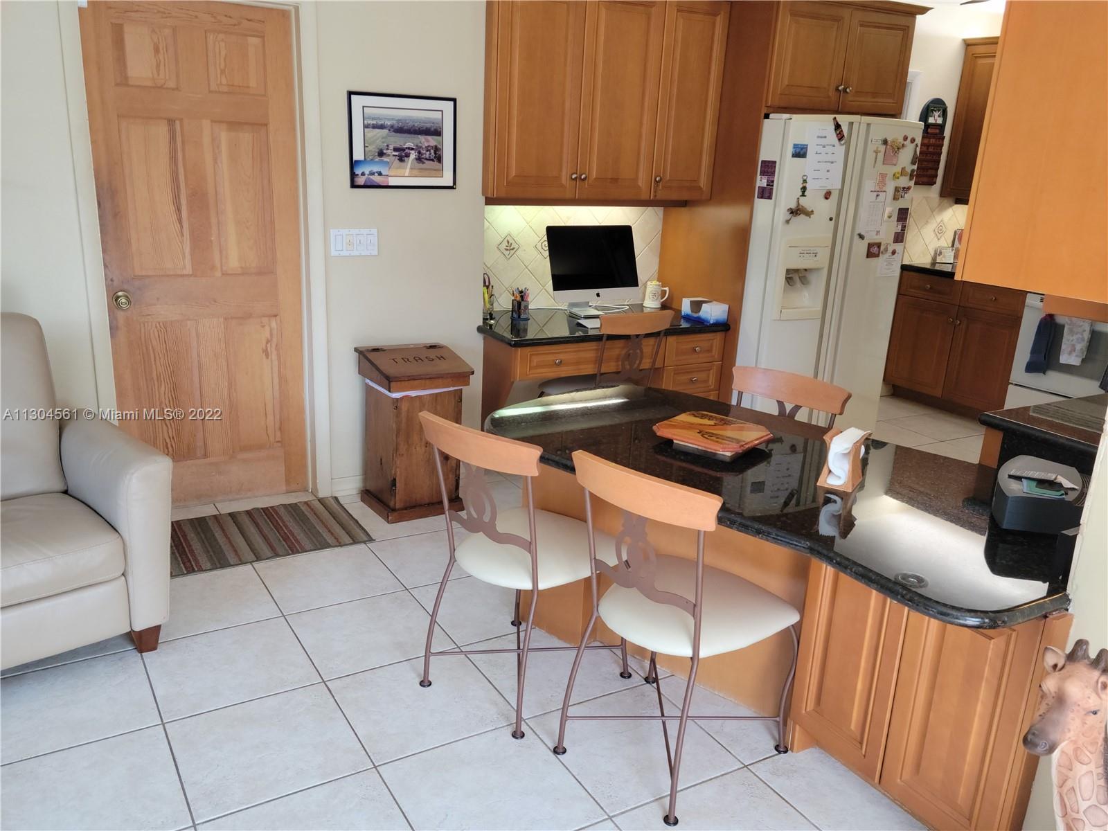 Listing Photo 10