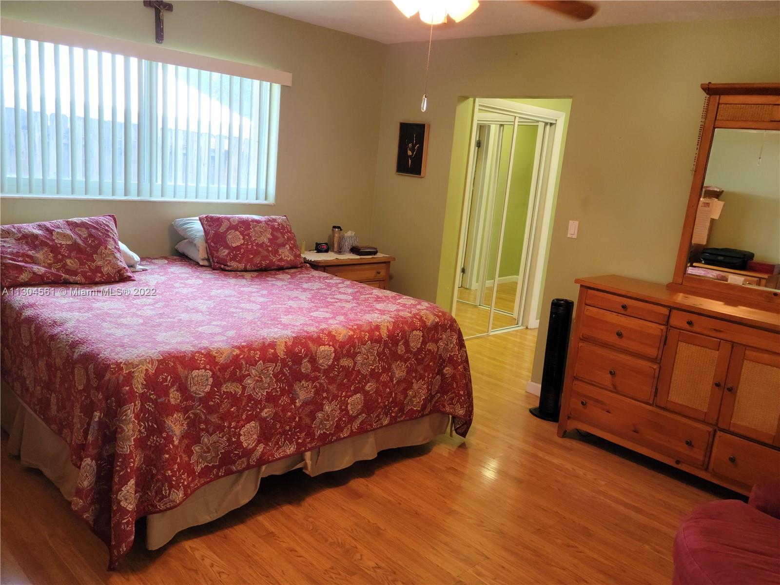 Listing Photo 17