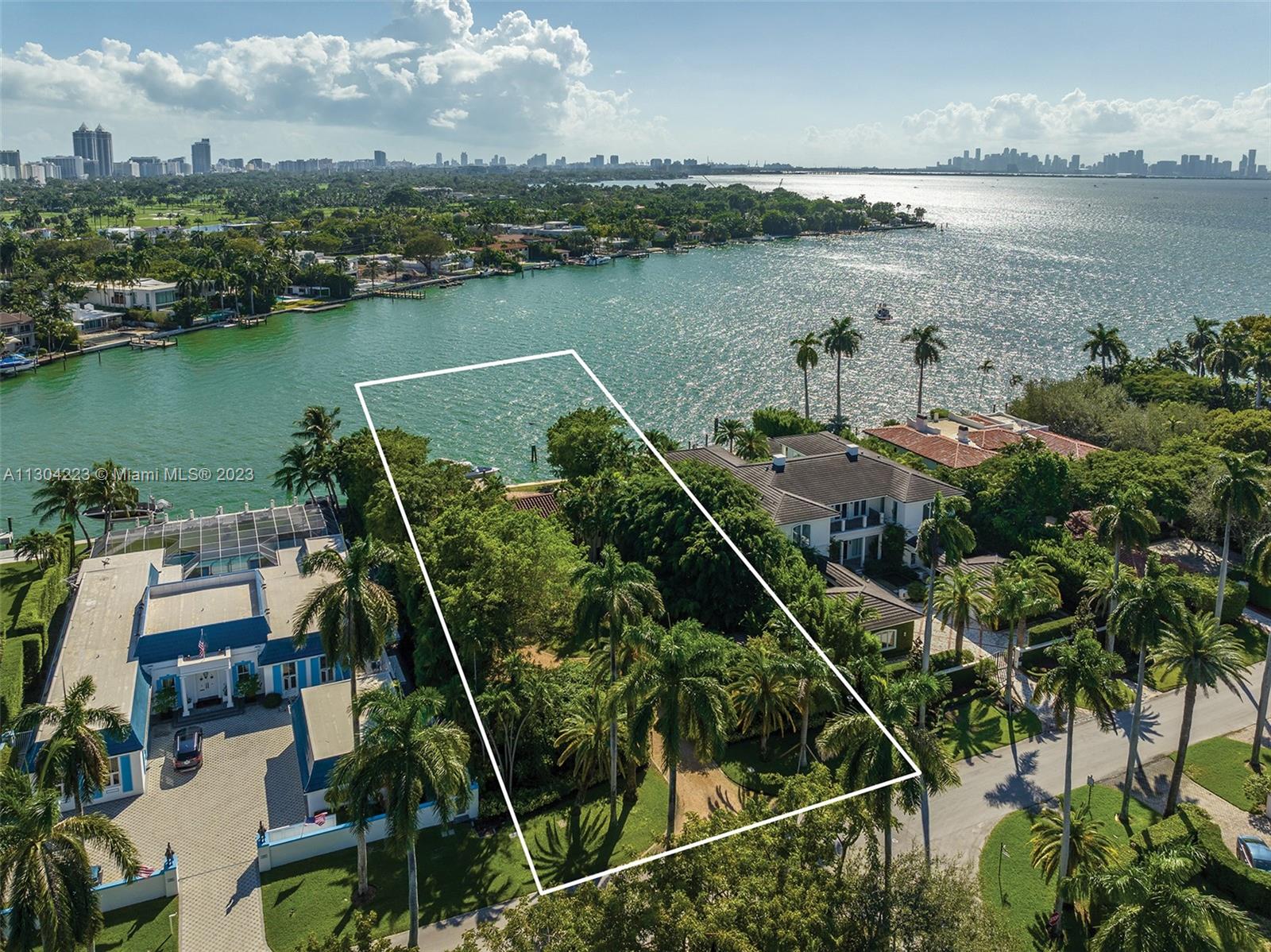 12  La Gorce Cir  For Sale A11304223, FL
