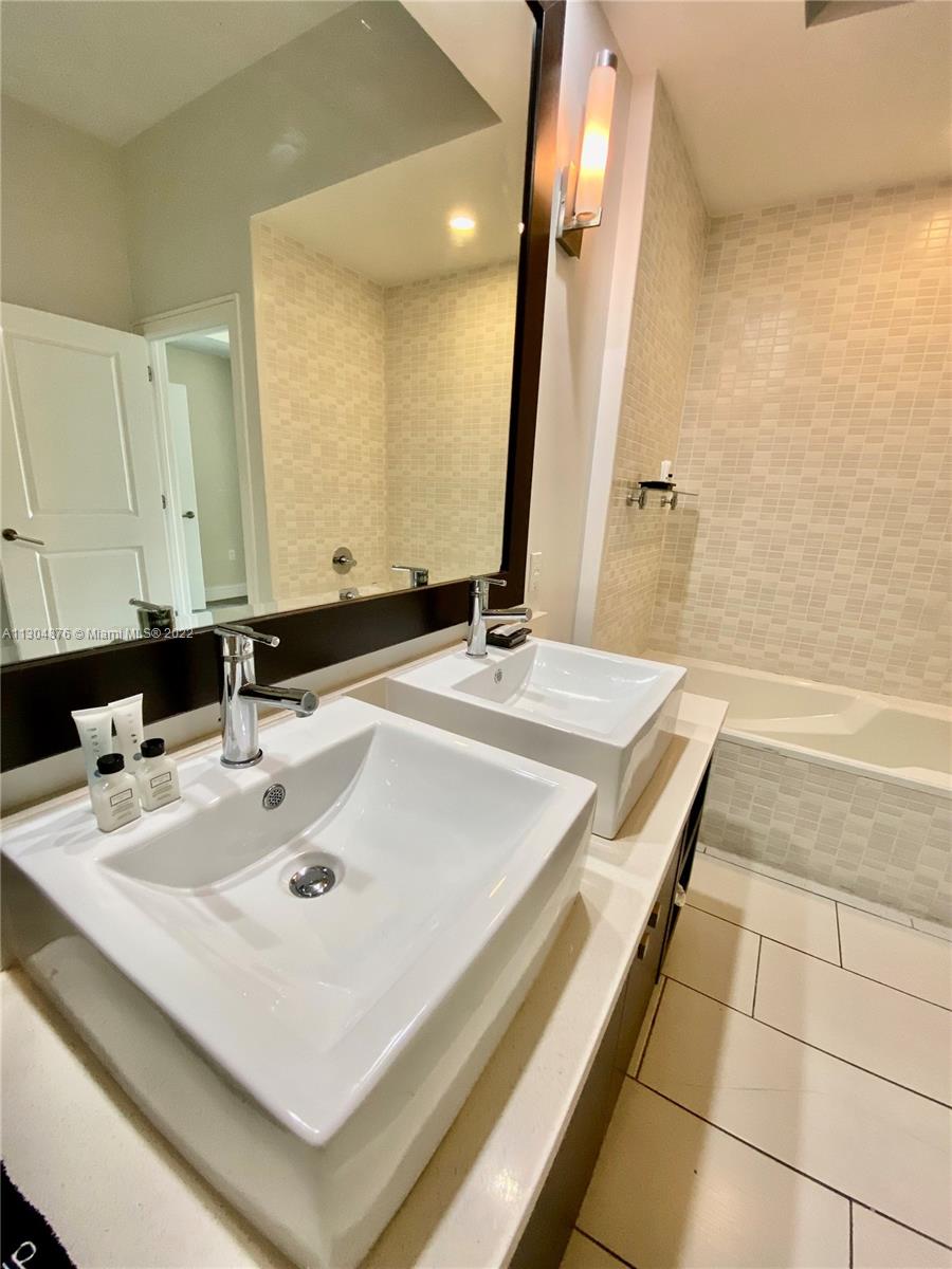 Principal Bathroom - Double sink