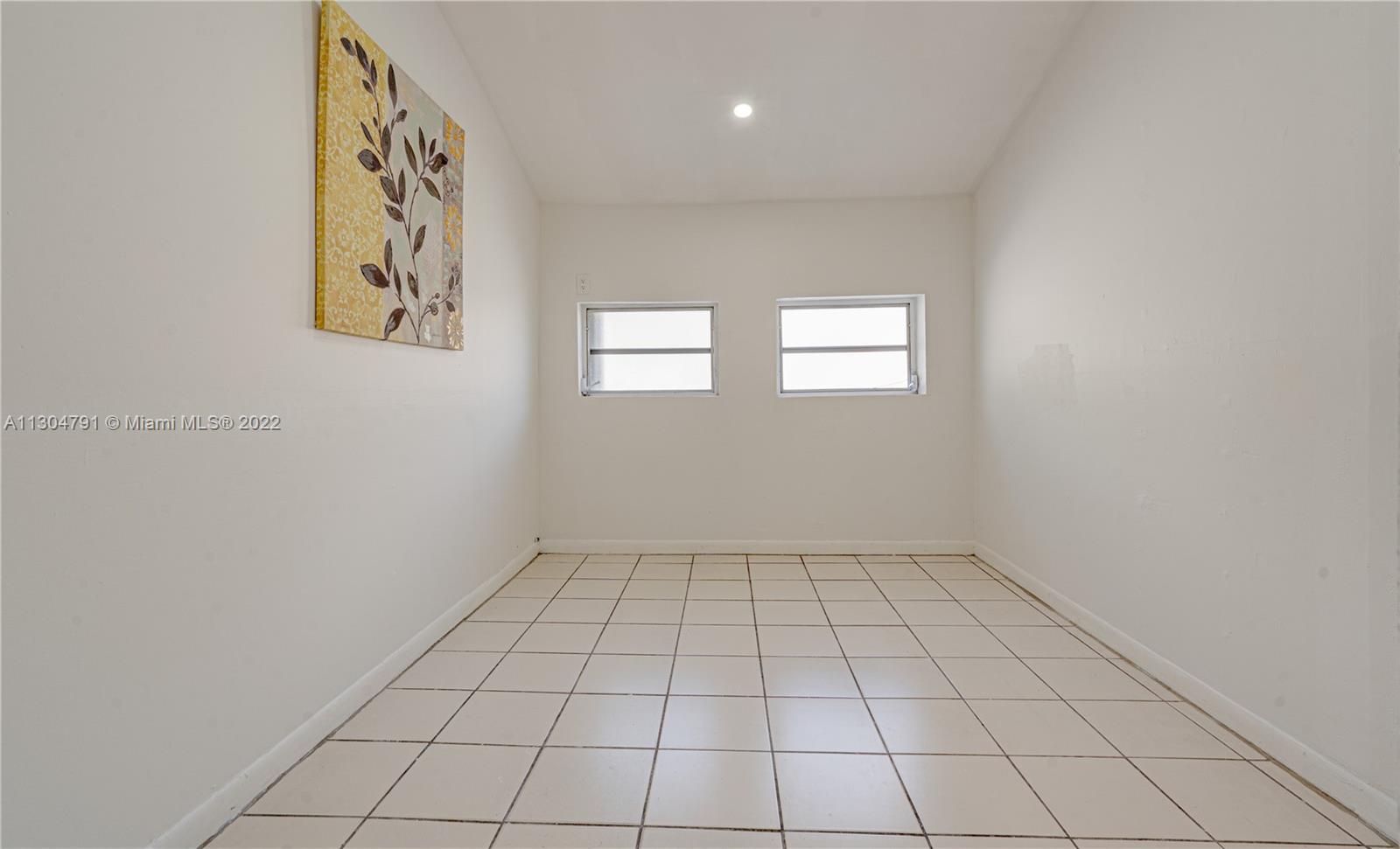 Listing Photo 14
