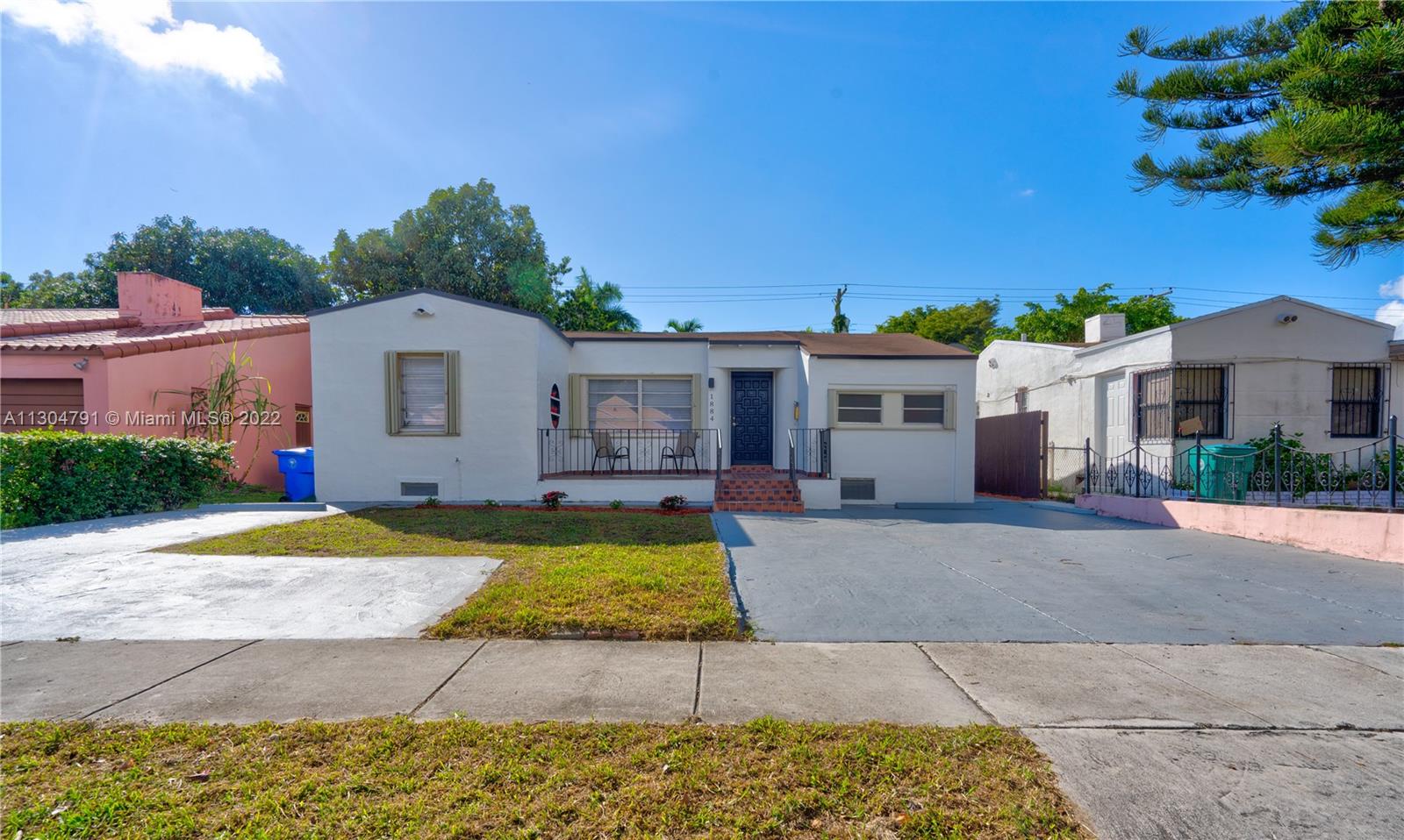 Listing Photo 1