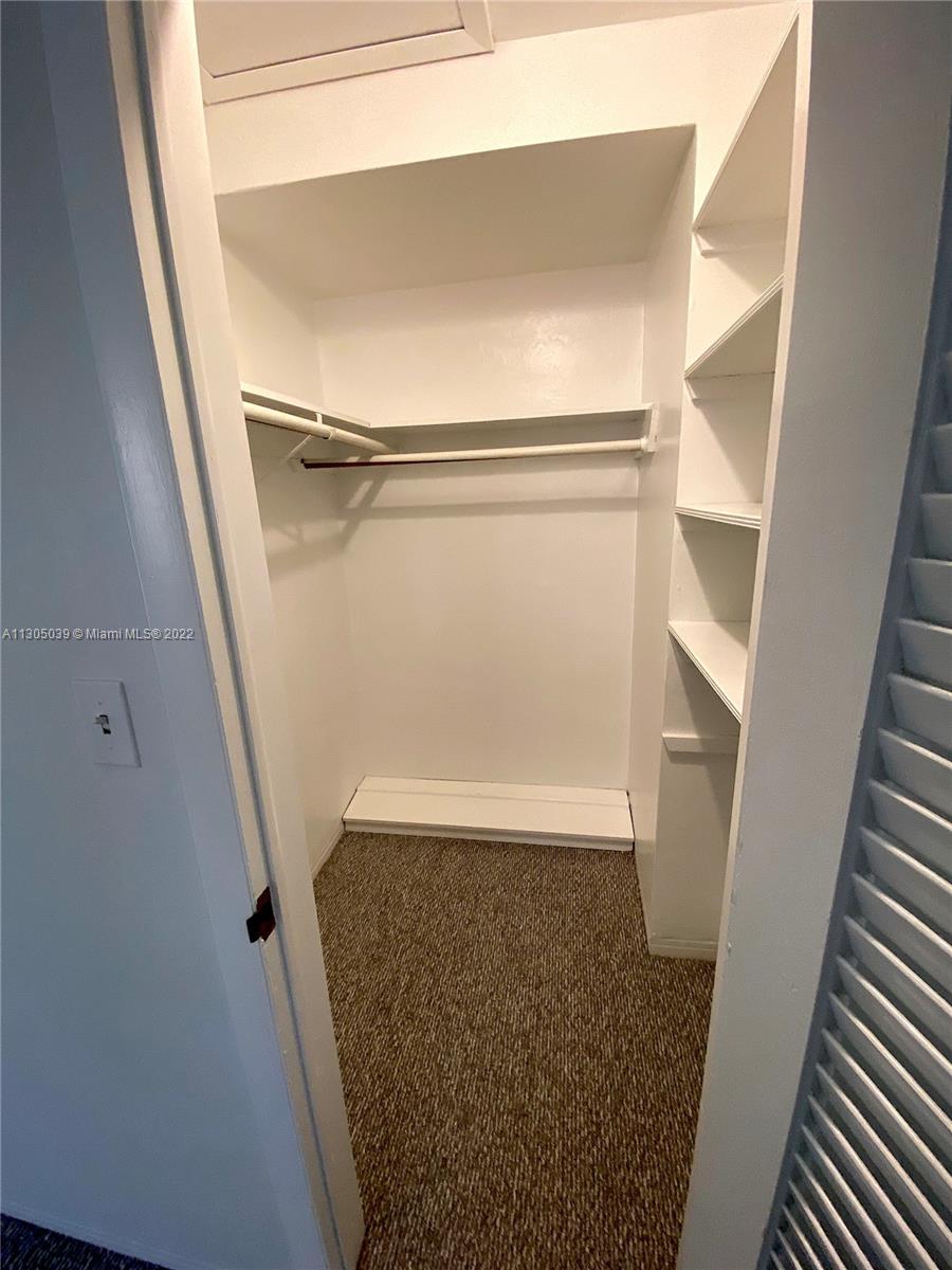 Walk-in closet