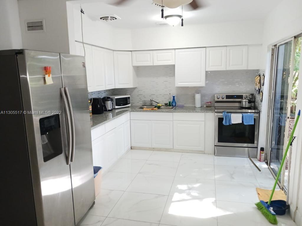 840 NE 139th St, North Miami, FL 33161